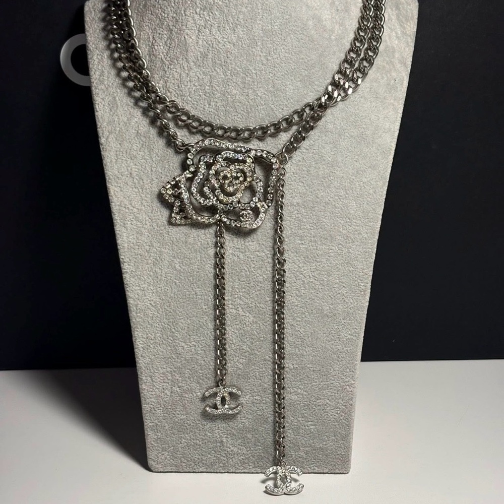 SOLD ❌❌❌Chanel Crystal Camellia Flower Chain Belt/Necklace